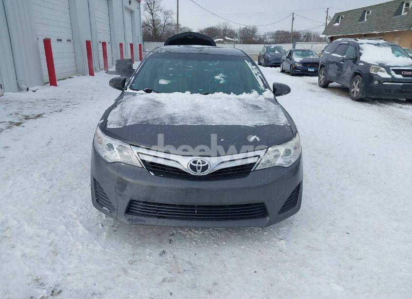 Photo 12 of 2014 Toyota Camry L/LE/SE/SE SPORT/XLE (VIN 4T4BF1FK1ER400379)