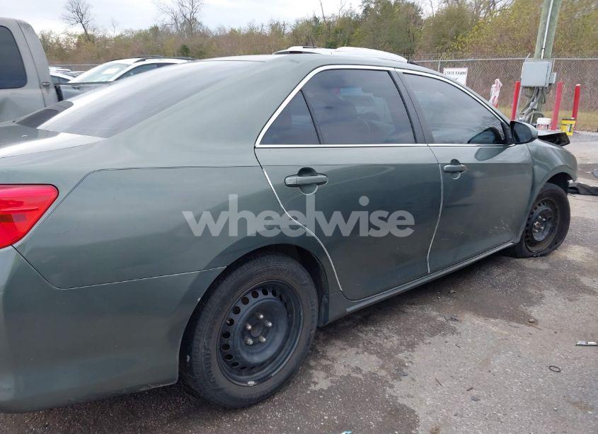 Photo 13 of 2014 Toyota Camry LE (VIN 4T4BF1FK1ER407235)