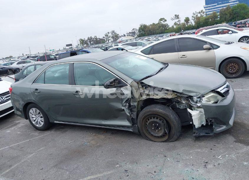 Photo 13 of 2014 Toyota Camry LE (VIN 4T4BF1FK1ER407512)