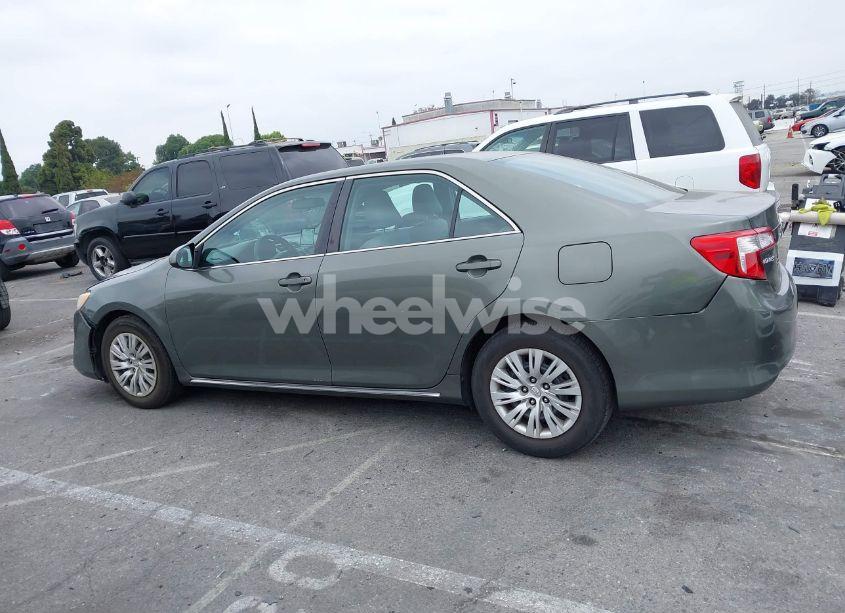 Photo 14 of 2014 Toyota Camry LE (VIN 4T4BF1FK1ER407512)