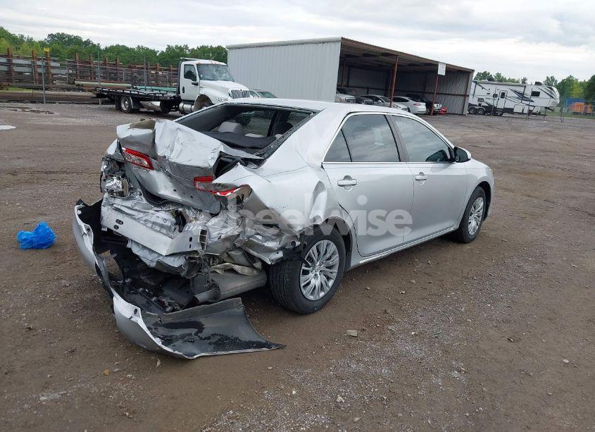 Photo 4 of 2014 Toyota Camry LE (VIN 4T4BF1FK1ER409941)