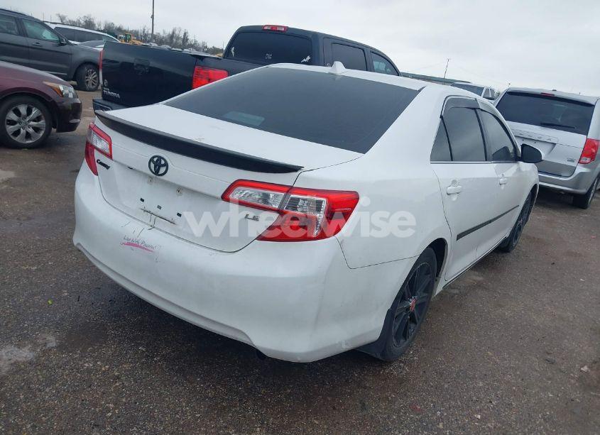 Photo 4 of 2014 Toyota Camry LE (VIN 4T4BF1FK1ER412600)