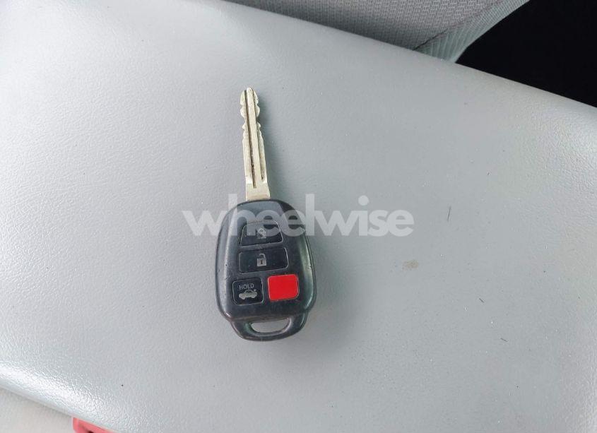 Photo 11 of 2014 Toyota Camry XLE (VIN 4T4BF1FK1ER413097)