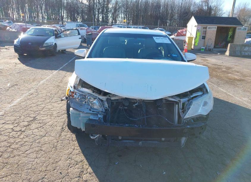 Photo 13 of 2014 Toyota Camry LE (VIN 4T4BF1FK1ER418087)