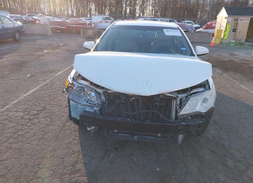 Photo 6 of 2014 Toyota Camry LE (VIN 4T4BF1FK1ER418087)