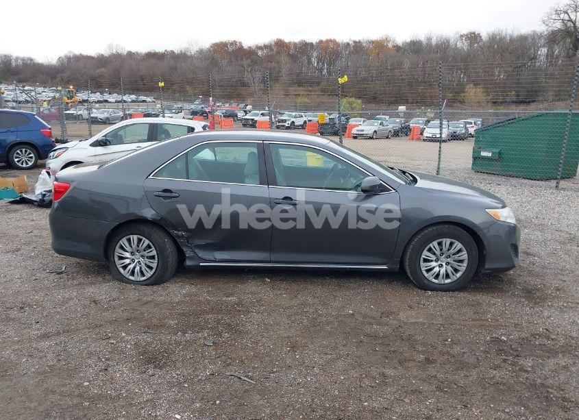 Photo 13 of 2014 Toyota Camry LE (VIN 4T4BF1FK1ER423788)