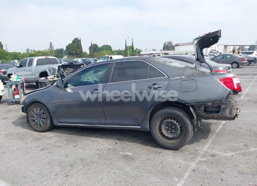 Photo 15 of 2014 Toyota Camry LE (VIN 4T4BF1FK1ER428781)