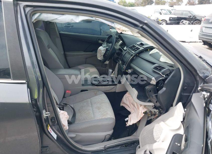 Photo 5 of 2014 Toyota Camry LE (VIN 4T4BF1FK1ER428781)