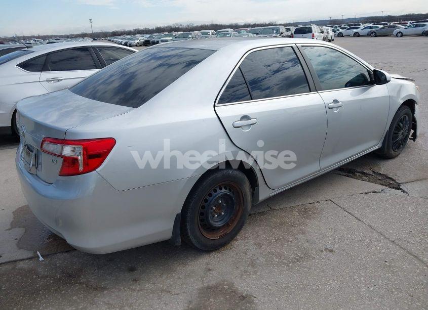 Photo 4 of 2014 Toyota Camry LE (VIN 4T4BF1FK1ER429767)