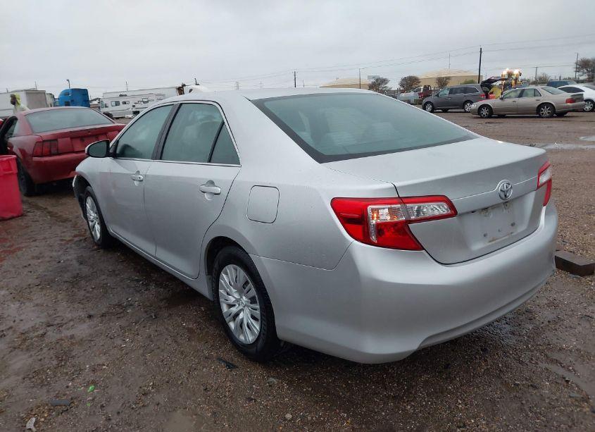 Photo 3 of 2014 Toyota Camry L (VIN 4T4BF1FK1ER438467)