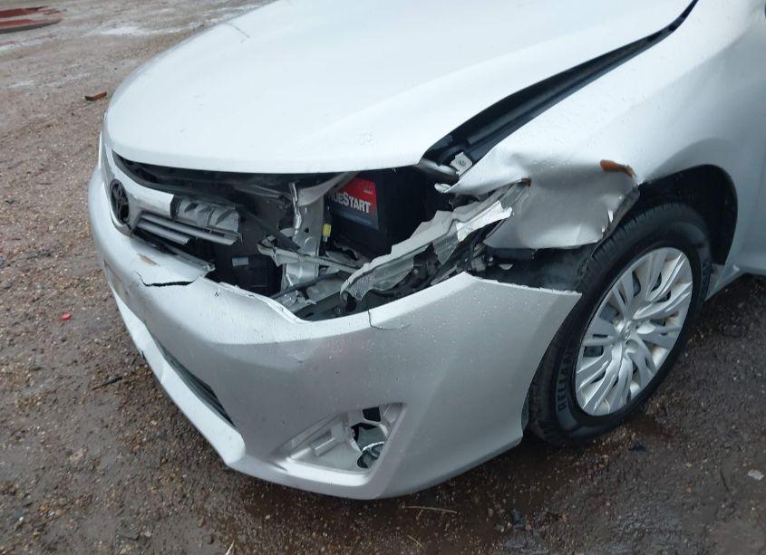 Photo 6 of 2014 Toyota Camry L (VIN 4T4BF1FK1ER438467)