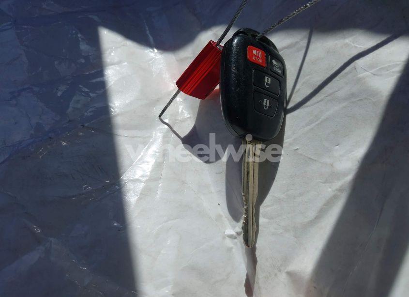 Photo 11 of 2015 Toyota Camry LE (VIN 4T4BF1FK1FR456310)