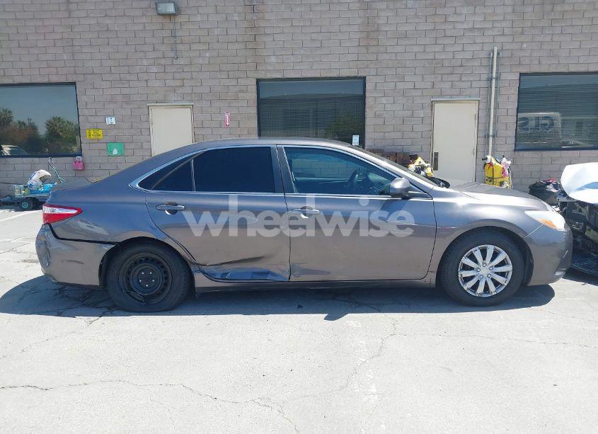 Photo 13 of 2015 Toyota Camry LE (VIN 4T4BF1FK1FR456310)