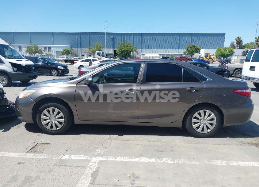 Photo 14 of 2015 Toyota Camry LE (VIN 4T4BF1FK1FR456310)