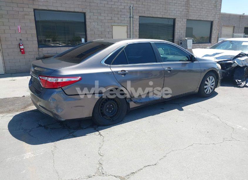 Photo 4 of 2015 Toyota Camry LE (VIN 4T4BF1FK1FR456310)