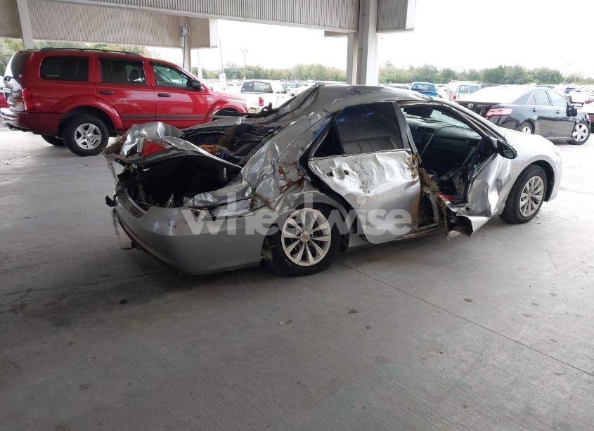 Photo 4 of 2015 Toyota Camry LE (VIN 4T4BF1FK1FR457523)