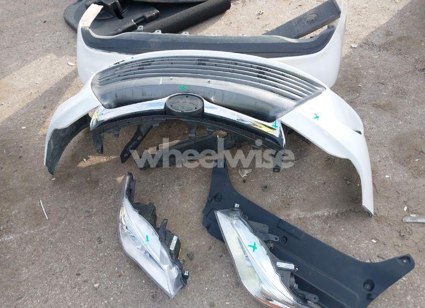 Photo 12 of 2015 Toyota Camry LE (VIN 4T4BF1FK1FR458333)