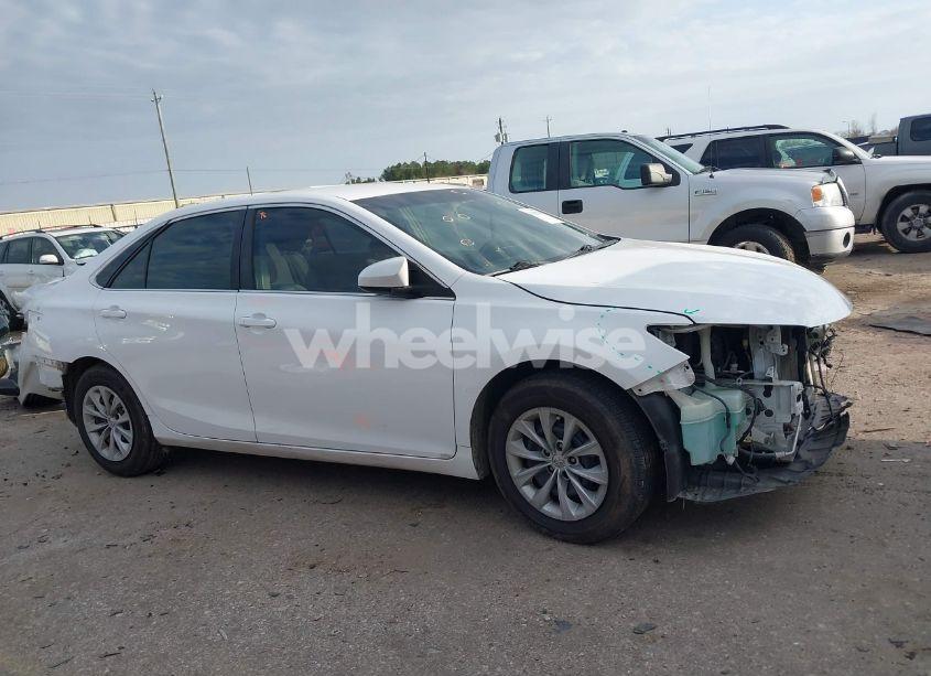 Photo 14 of 2015 Toyota Camry LE (VIN 4T4BF1FK1FR458333)