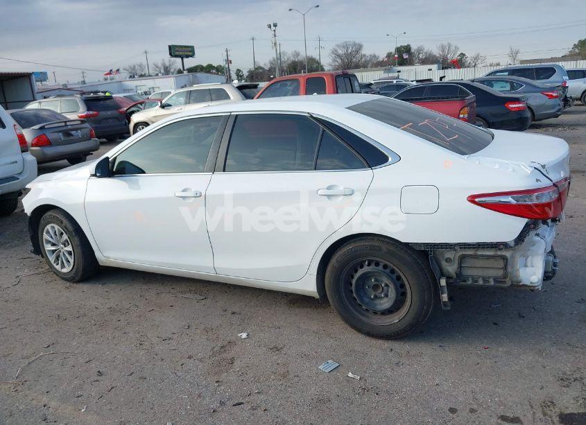 Photo 15 of 2015 Toyota Camry LE (VIN 4T4BF1FK1FR458333)