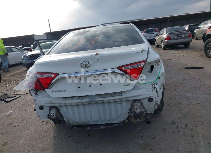 Photo 17 of 2015 Toyota Camry LE (VIN 4T4BF1FK1FR458333)