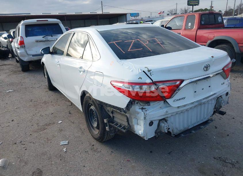 Photo 3 of 2015 Toyota Camry LE (VIN 4T4BF1FK1FR458333)