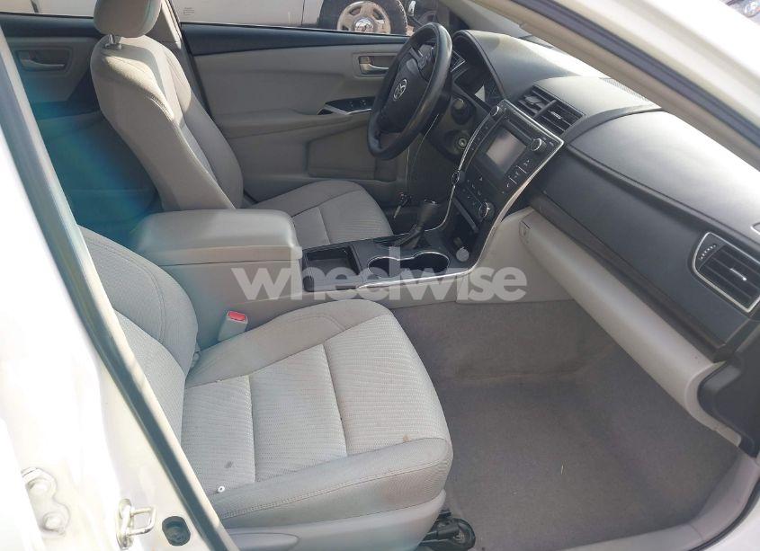 Photo 5 of 2015 Toyota Camry LE (VIN 4T4BF1FK1FR458333)