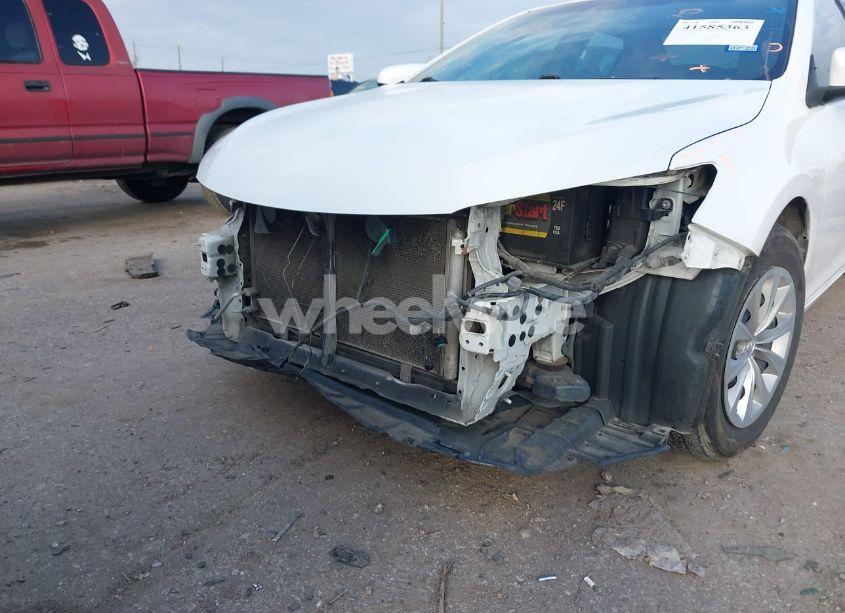 Photo 6 of 2015 Toyota Camry LE (VIN 4T4BF1FK1FR458333)