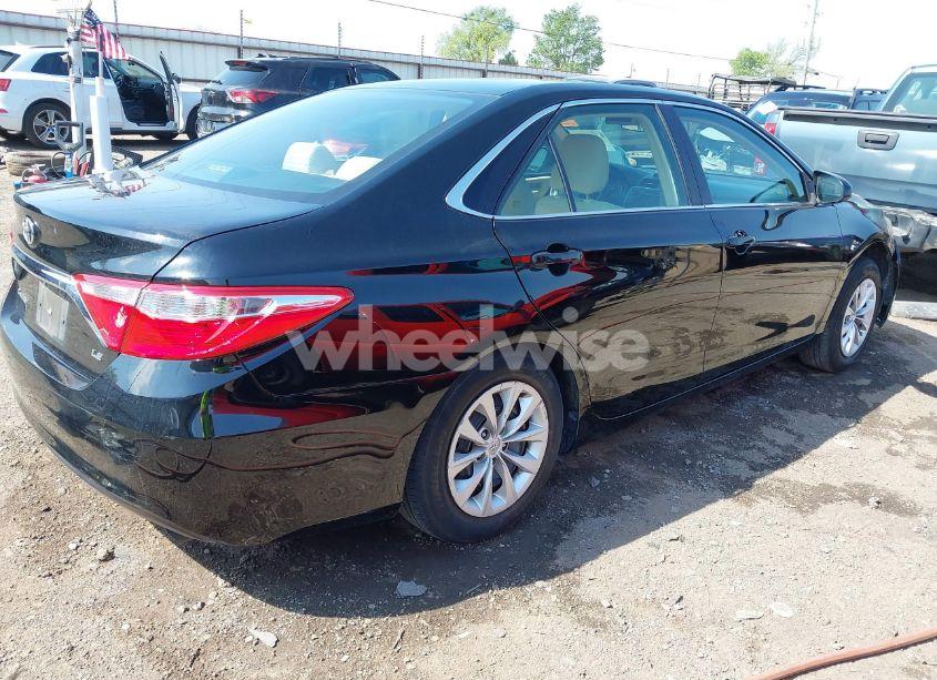 Photo 4 of 2015 Toyota Camry LE (VIN 4T4BF1FK1FR460079)