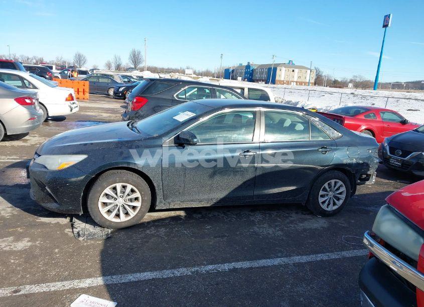 Photo 15 of 2015 Toyota Camry LE (VIN 4T4BF1FK1FR484527)