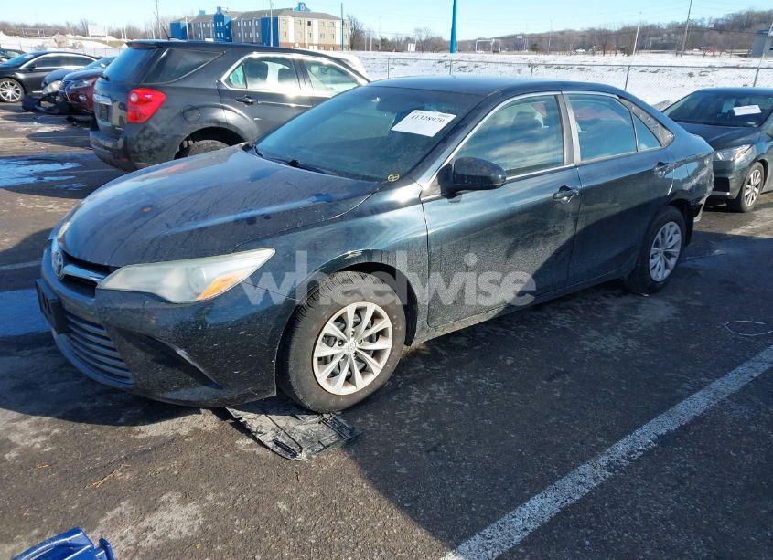 Photo 2 of 2015 Toyota Camry LE (VIN 4T4BF1FK1FR484527)