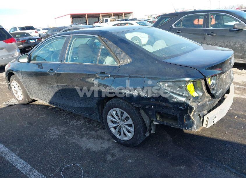 Photo 3 of 2015 Toyota Camry LE (VIN 4T4BF1FK1FR484527)