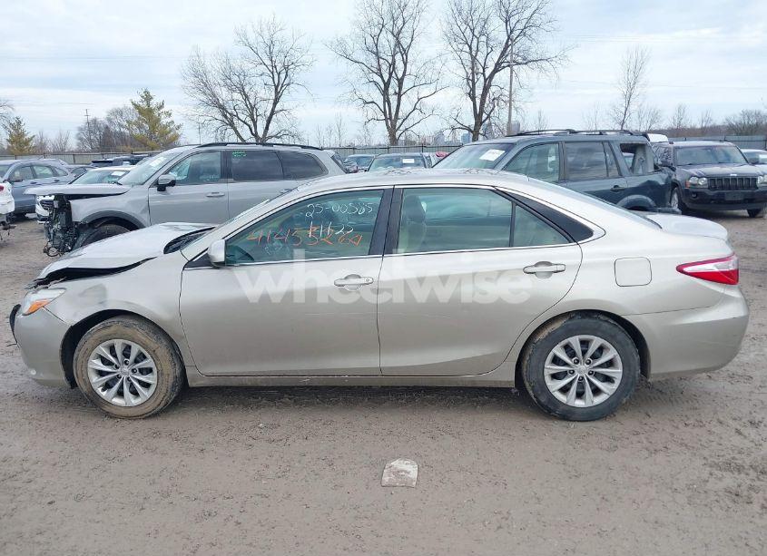 Photo 14 of 2015 Toyota Camry LE (VIN 4T4BF1FK1FR486231)