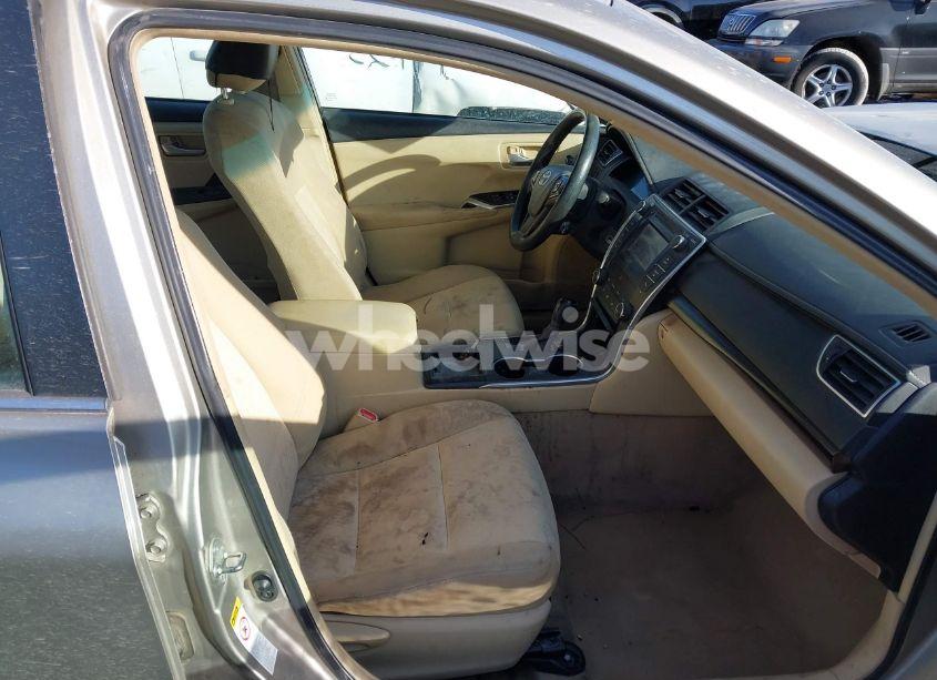 Photo 5 of 2015 Toyota Camry LE (VIN 4T4BF1FK1FR486231)