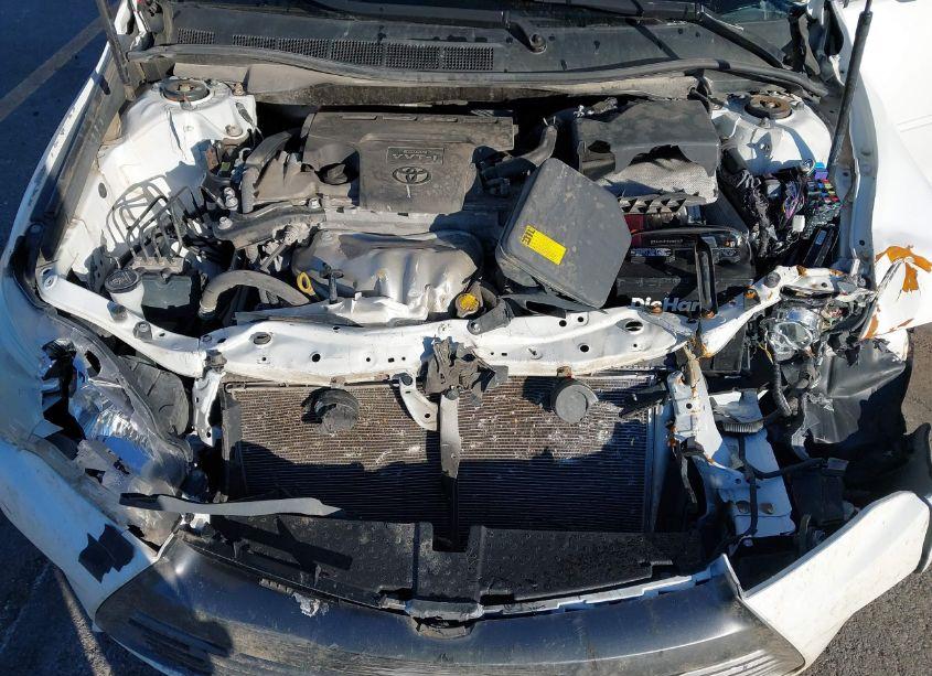 Photo 10 of 2015 Toyota Camry LE (VIN 4T4BF1FK1FR491719)