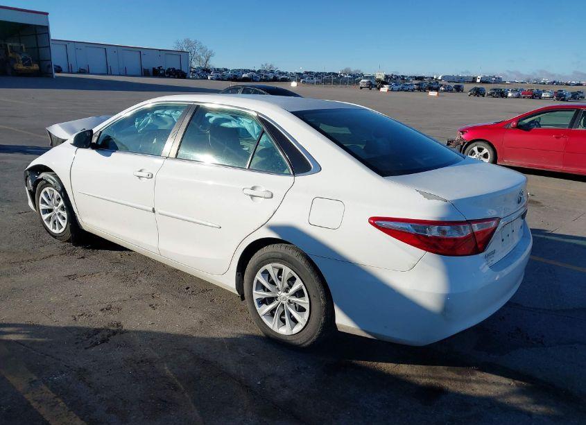 Photo 3 of 2015 Toyota Camry LE (VIN 4T4BF1FK1FR491719)