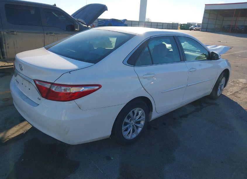 Photo 4 of 2015 Toyota Camry LE (VIN 4T4BF1FK1FR491719)