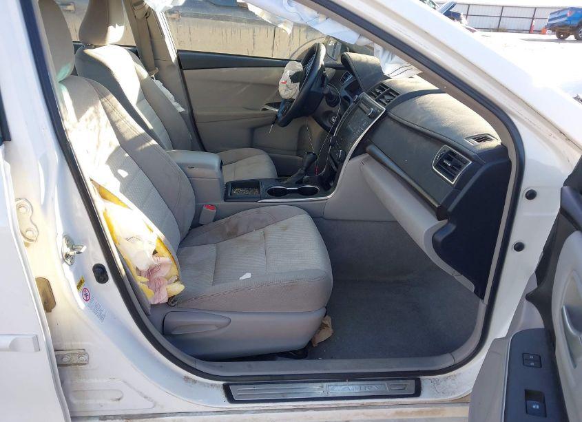 Photo 5 of 2015 Toyota Camry LE (VIN 4T4BF1FK1FR491719)