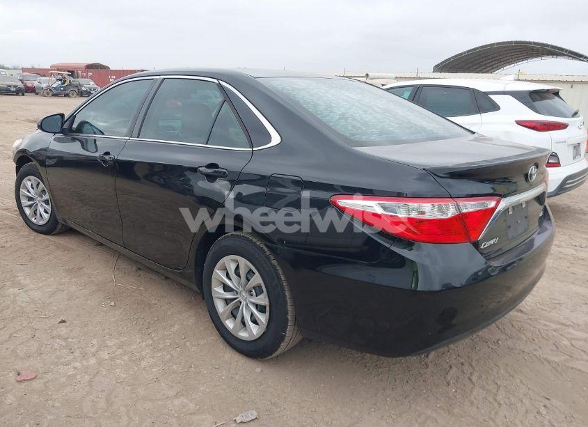 Photo 3 of 2015 Toyota Camry LE (VIN 4T4BF1FK1FR494443)