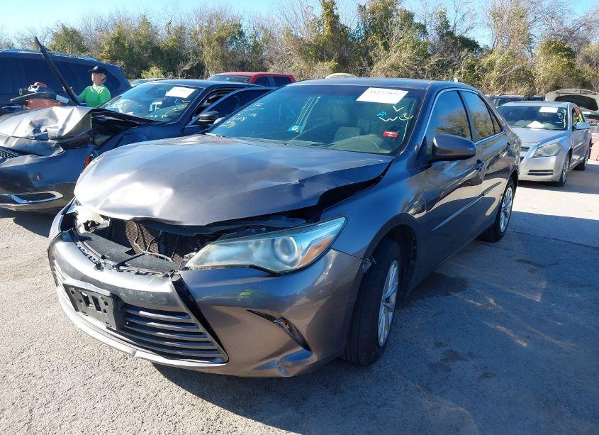 Photo 2 of 2015 Toyota Camry LE (VIN 4T4BF1FK1FR496936)