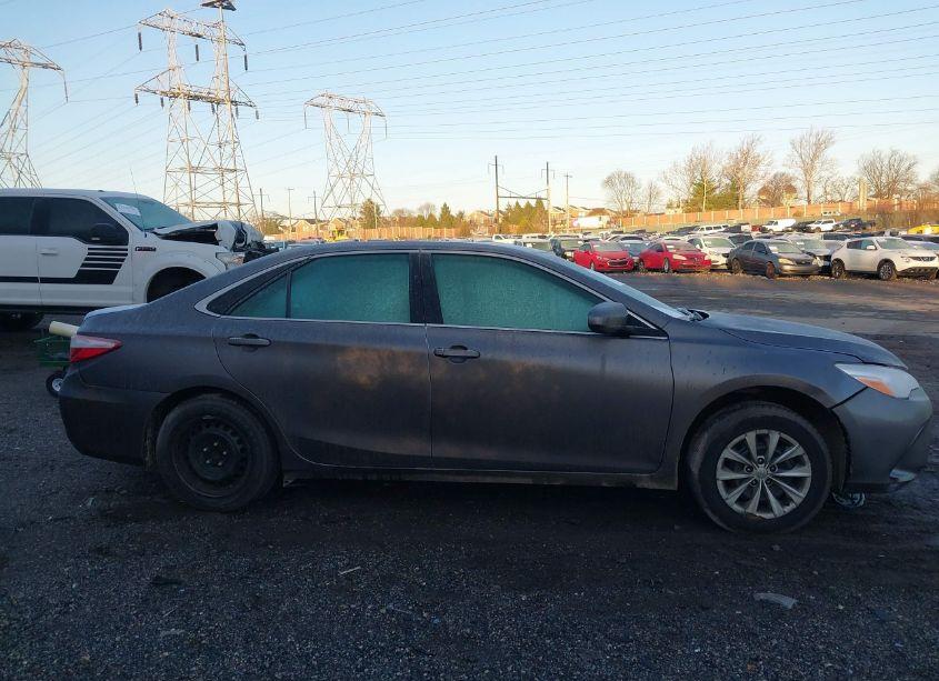 Photo 13 of 2016 Toyota Camry LE (VIN 4T4BF1FK1GR519777)