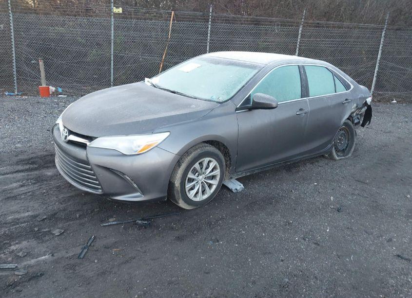 Photo 2 of 2016 Toyota Camry LE (VIN 4T4BF1FK1GR519777)
