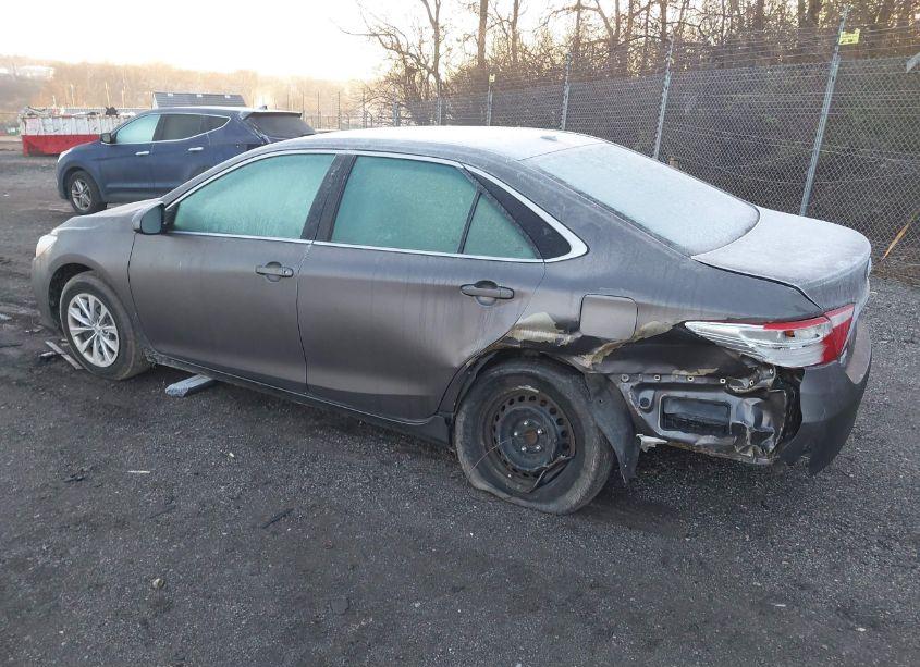 Photo 3 of 2016 Toyota Camry LE (VIN 4T4BF1FK1GR519777)