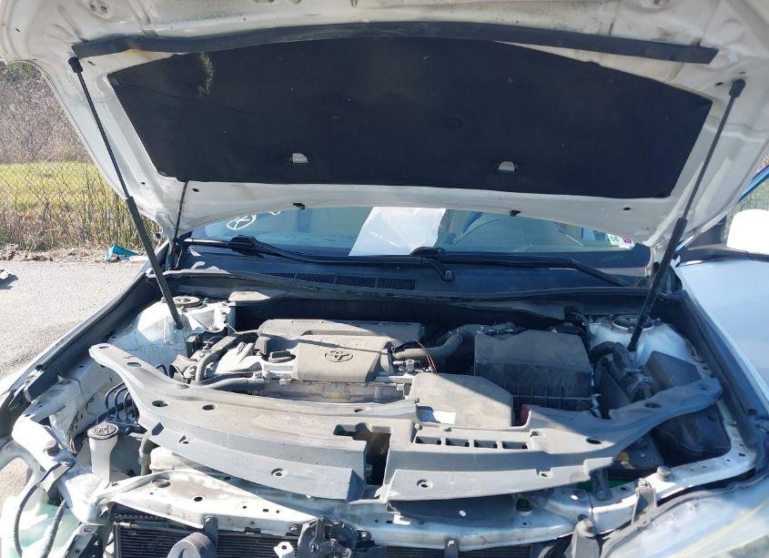 Photo 10 of 2016 Toyota Camry LE (VIN 4T4BF1FK1GR521481)