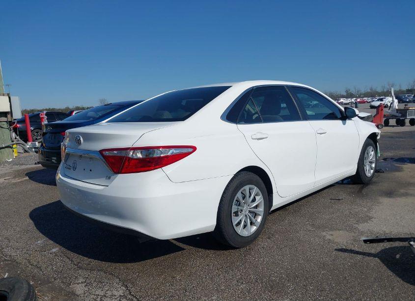 Photo 4 of 2016 Toyota Camry LE (VIN 4T4BF1FK1GR521481)