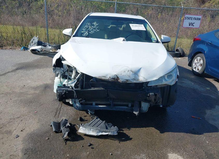 Photo 6 of 2016 Toyota Camry LE (VIN 4T4BF1FK1GR521481)