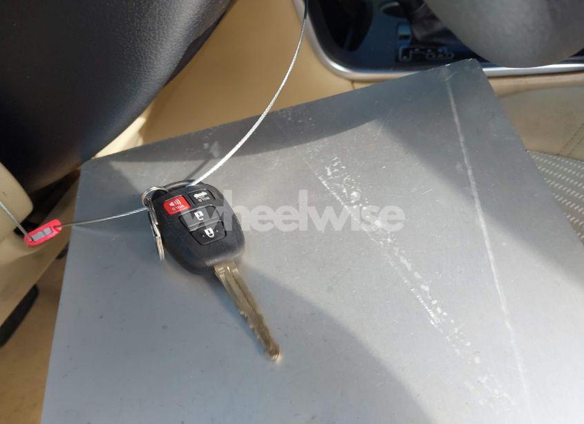 Photo 11 of 2016 Toyota Camry LE (VIN 4T4BF1FK1GR530682)