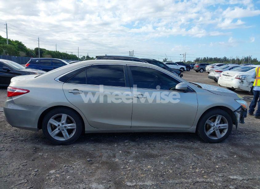 Photo 14 of 2016 Toyota Camry LE (VIN 4T4BF1FK1GR530682)