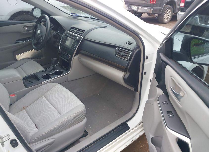 Photo 5 of 2016 Toyota Camry LE (VIN 4T4BF1FK1GR532898)