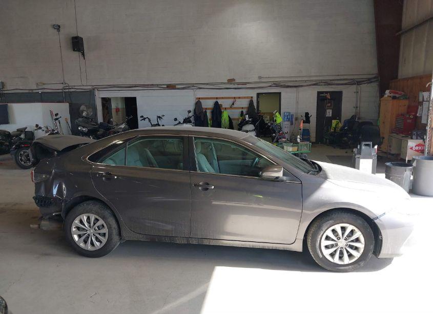 Photo 13 of 2016 Toyota Camry LE (VIN 4T4BF1FK1GR557851)