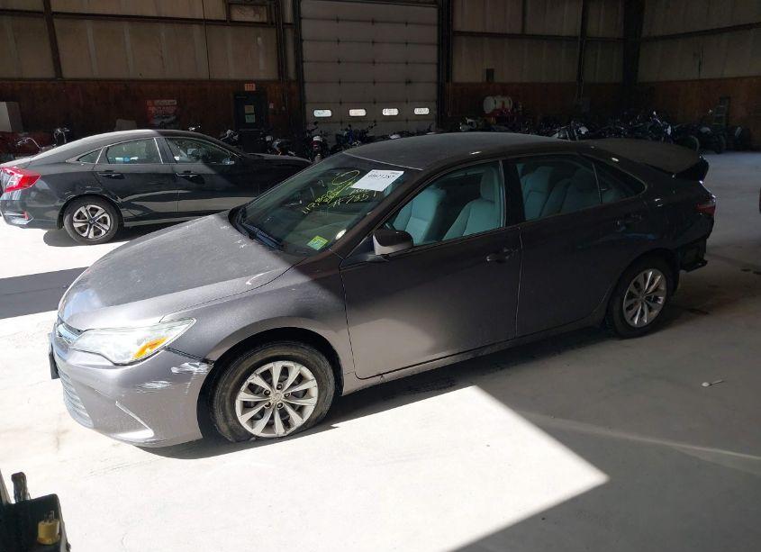 Photo 2 of 2016 Toyota Camry LE (VIN 4T4BF1FK1GR557851)